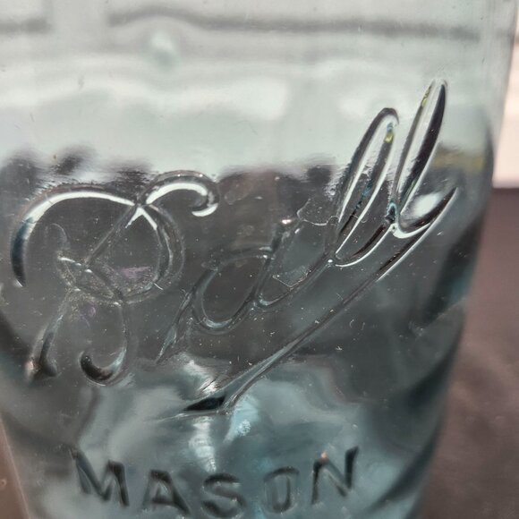 Vintage Early 1900's Aqua Blue Glass Mason Jar With Lid - Picture 5 of 8